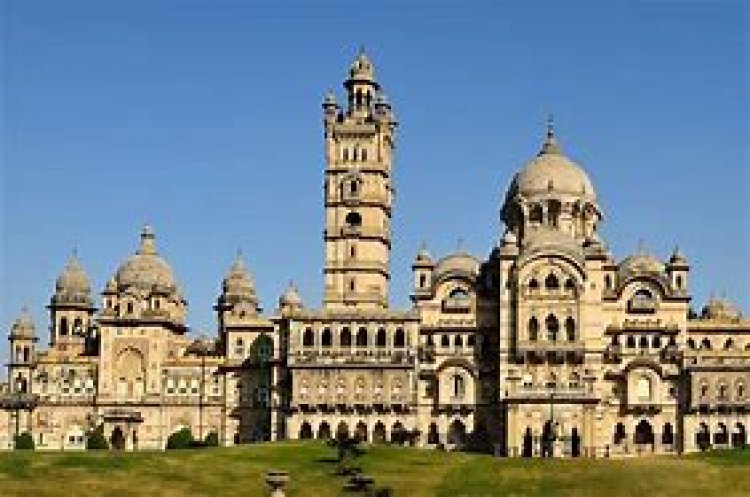 Amazing Gujarat 5 Nights PACKAGE  CATEGORY : Family, Religious DESTINATIONS  COVERED : 2N Dwarka, 1N Somnath, 1N Ahmedabad, 1N Vadodara