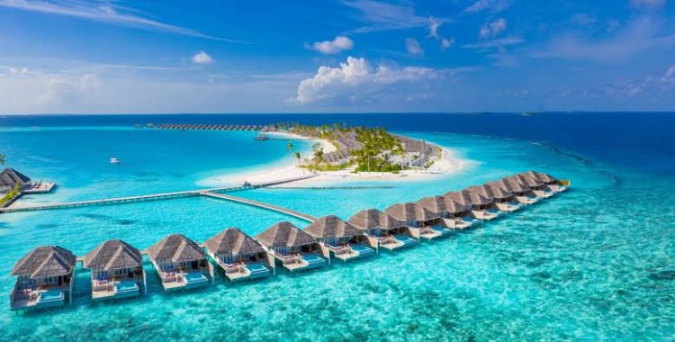 Sensational Maldives with Atmosphere Kanifushi 4 Nights PACKAGE CATEGORY : Honeymoon DESTINATIONS COVERED : 4N Maldives STARTING FROM ₹1,49,999 PP on Twin Sharing
