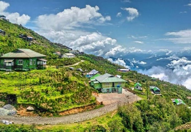 Sikkim- Incredibly Beautiful 5 Nights PACKAGE CATEGORY : Family, Group DESTINATIONS COVERED : 3N Gangtok, 1N Lachen, 1N Lachung STARTING FROM ₹34,999 PP on Twin Sharing