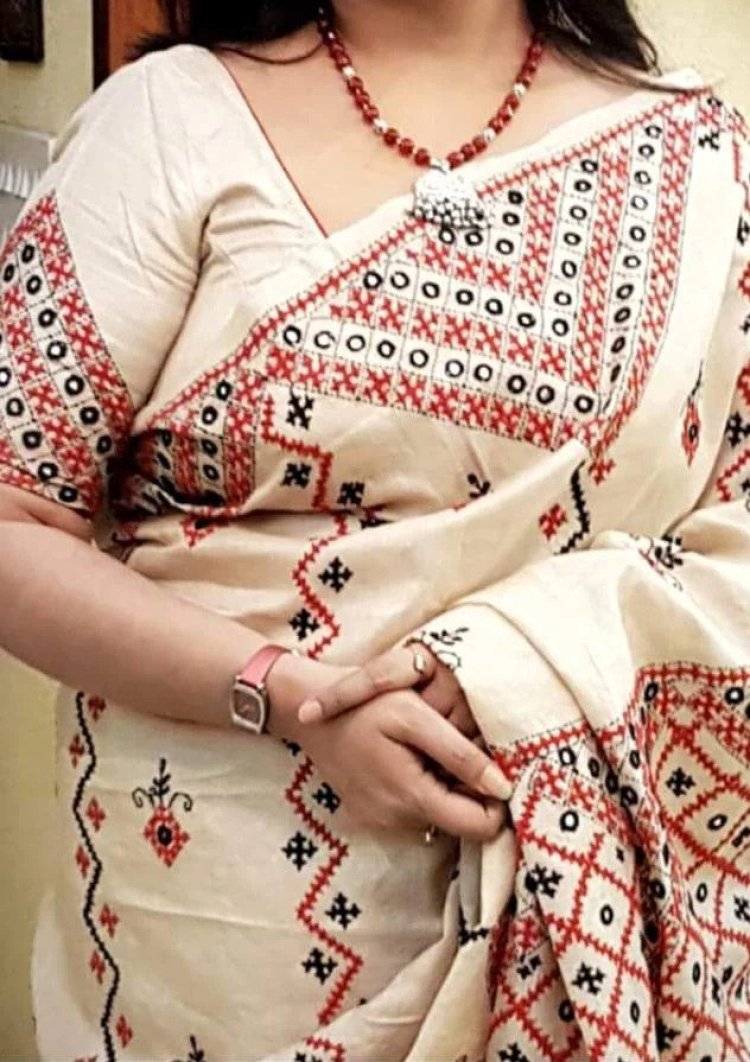 Embroidery sarees online | Dailybuyys