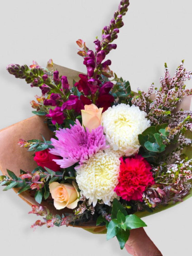 The Art of Expressing Emotions: Same-Day Flower Delivery in Braeside