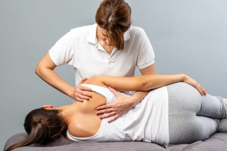 Can Best Chiropractor in Dwarka Help to Ease Digestive Disorders?