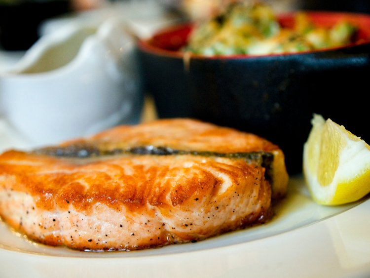 Boosting your metabolism and immunity while reducing carbs by eating more seafood