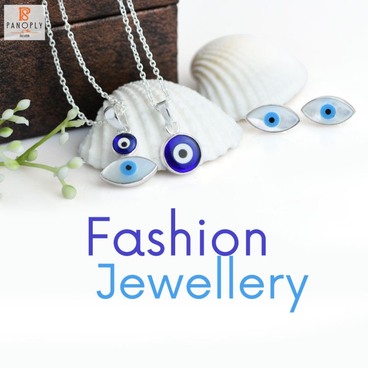 Discover the Hottest Jewelry Fashion Trends: Stay Stylish and On-Trend!