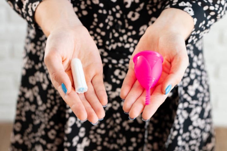 Selecting The Right Cup For Beginners: Inserting Menstrual Cups.