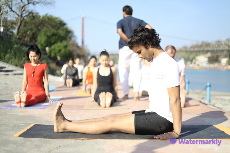Factors To Consider Before Joining A Yoga Retreat In Rishikesh