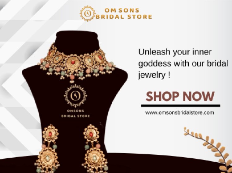 Celebrity jewellery store in Lajpat Nagar