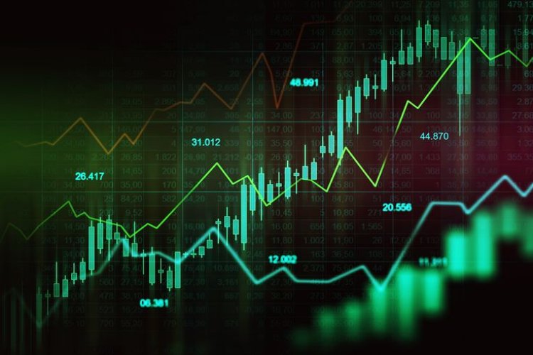 What is binary trading, its platform, and strategies?