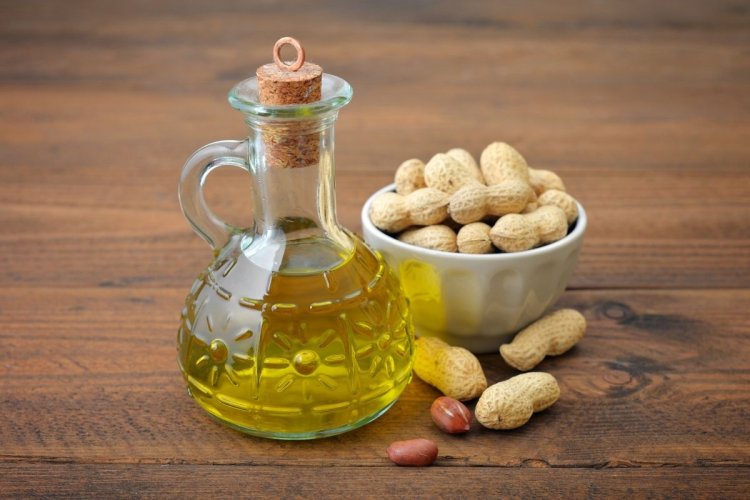 Elevate Your Cooking with the Finest Cold-Pressed Groundnut Oil