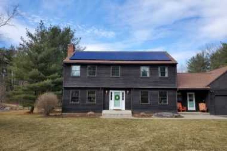 How does solar energy work in Williamstown USA?