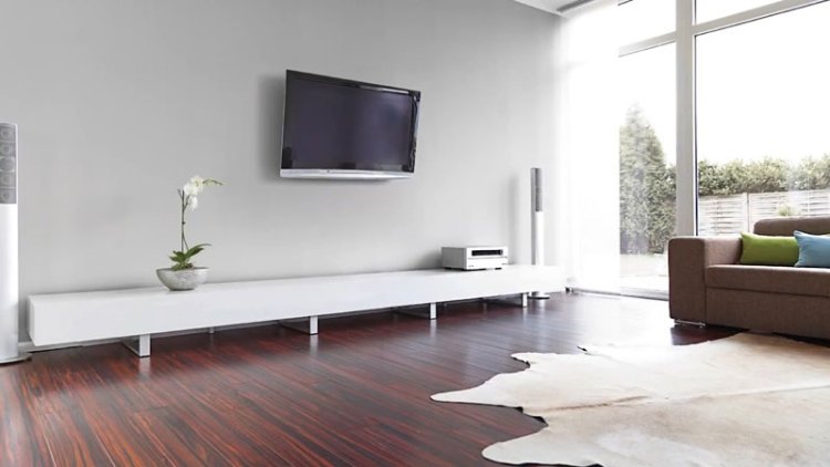 Dubai TV Wall Mounting: Simple & Hassle-Free?