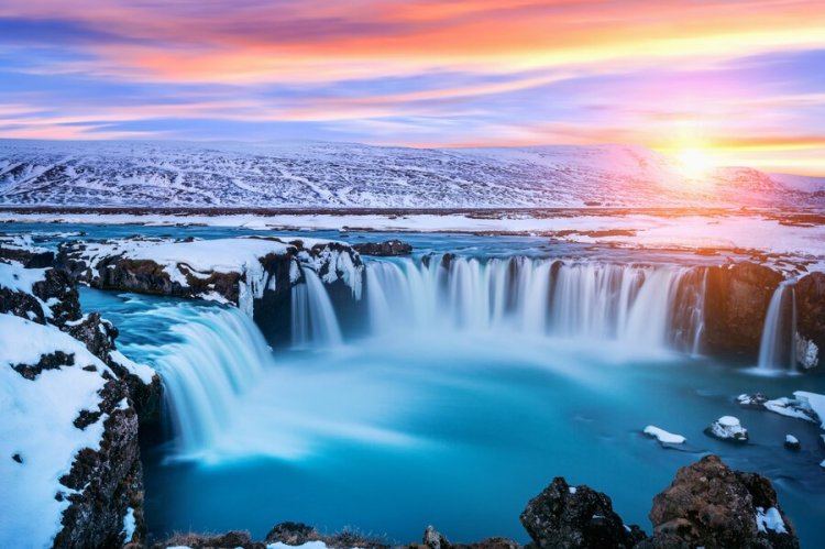 5 famous waterfalls in Iceland
