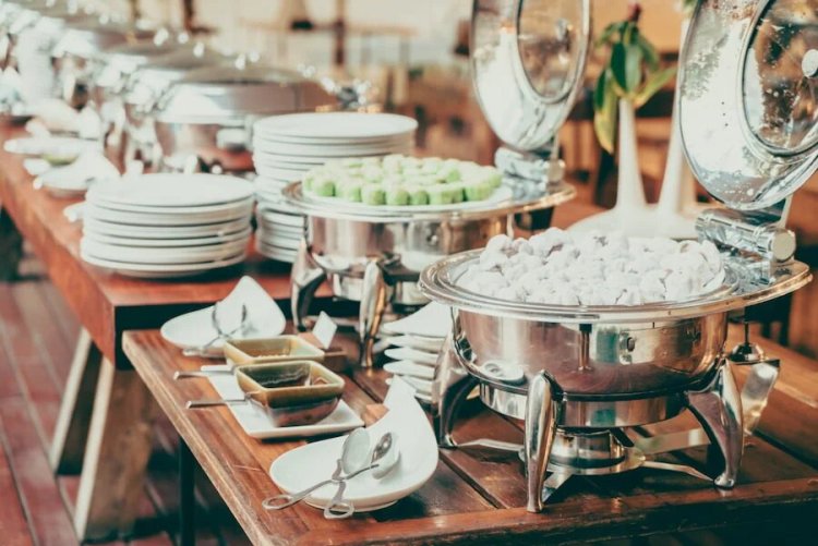 A Guide to Enhance Catering Events with Creative Displays