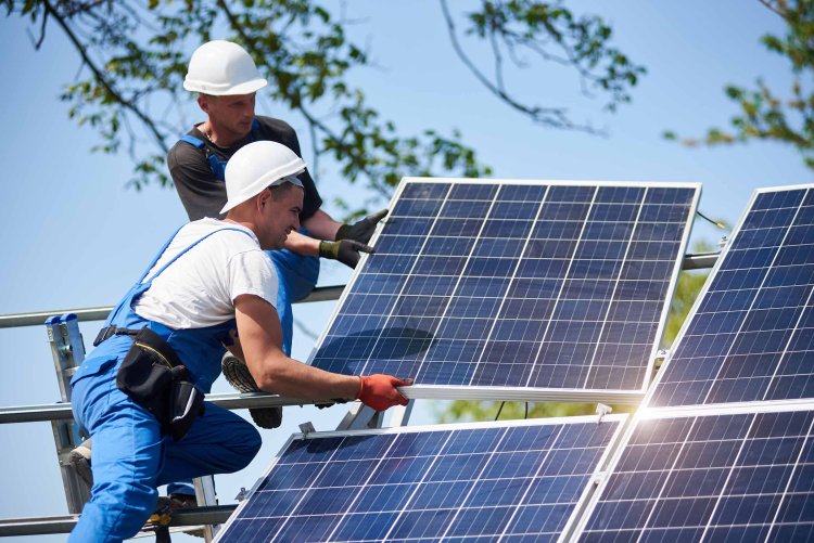 A Bright Future: Exploring Solar Companies in AZ