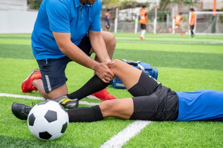 The Invisible Advantage: How Sports Physiotherapy Keeps Athletes Healthy