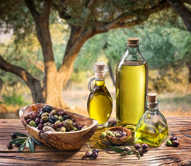 Why Spanish Olive Oil Stands Out: Health Benefits and Culinary Uses