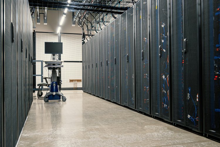 Global Data Center Services Market Report 2024: Market Size, CAGR, Lucrative Segments And Top Regions