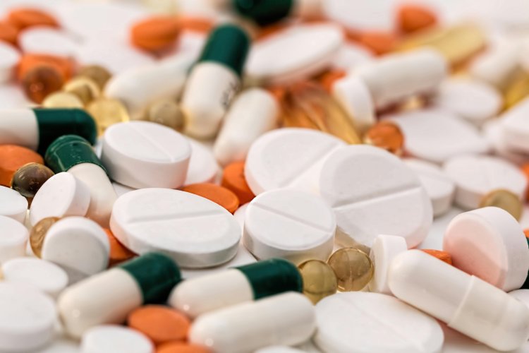Multivitamin Capsules And Tablets Market Estimated Growth Curve, Trends, Size, Share, and Analysis Report 2024-2033
