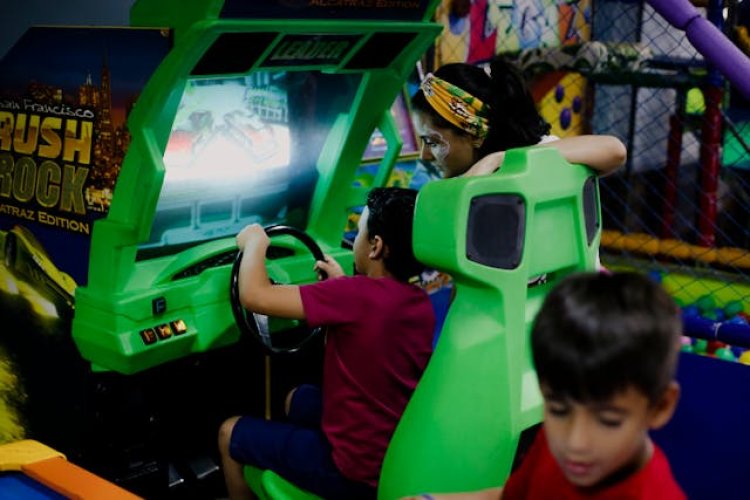 Family/Indoor Entertainment Centers Market Growth Outlook Through 2024-2033