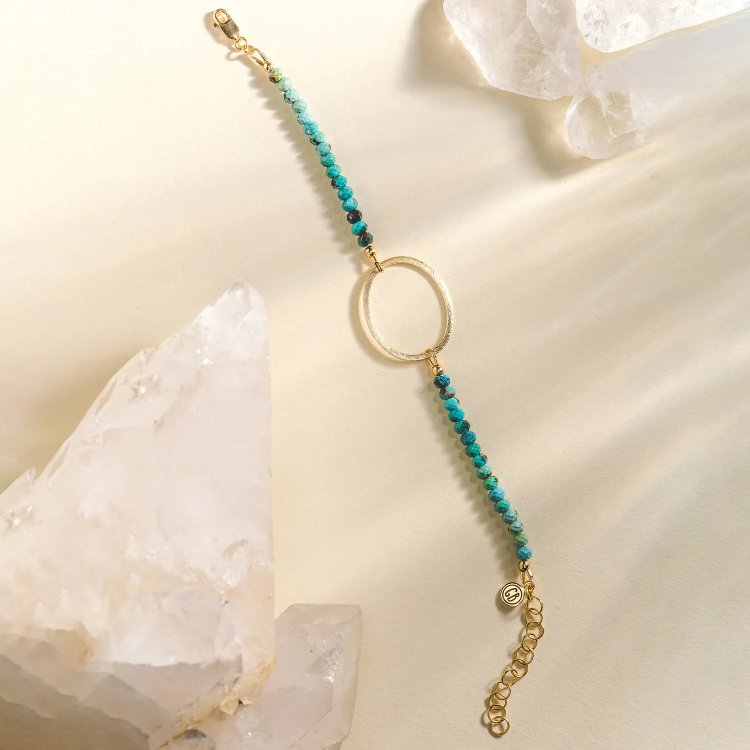 The Charm of Crystal Bracelets: A Blend of Beauty and Healing