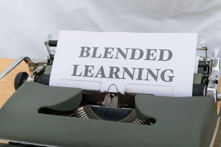 Blended Learning Market : Technology Advancements, Industry Insights, Trends And Forecast 2033