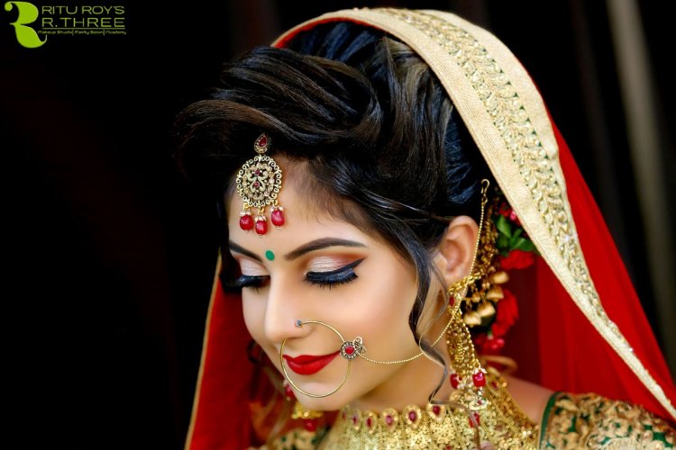 Best Beauty Salon for Wedding Bridal Makeup in Varanasi