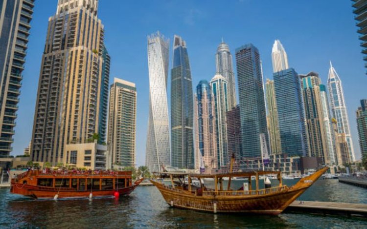 Dhow Cruise Dubai Marina: Tips for an Unforgettable Experience