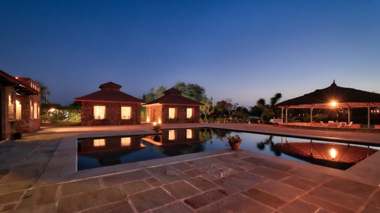  Imperial Farmhouse:  Luxury Farmhouse on Ajmer Road, Jaipur