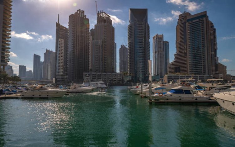 Top Reasons to Book a Yacht Dinner Cruise in Dubai