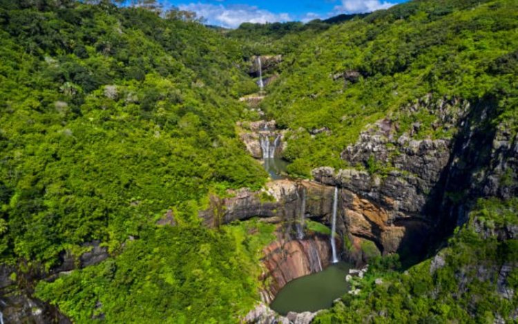 Explore Mauritius: Top 5 Must-Visit Spots for an Unforgettable Trip