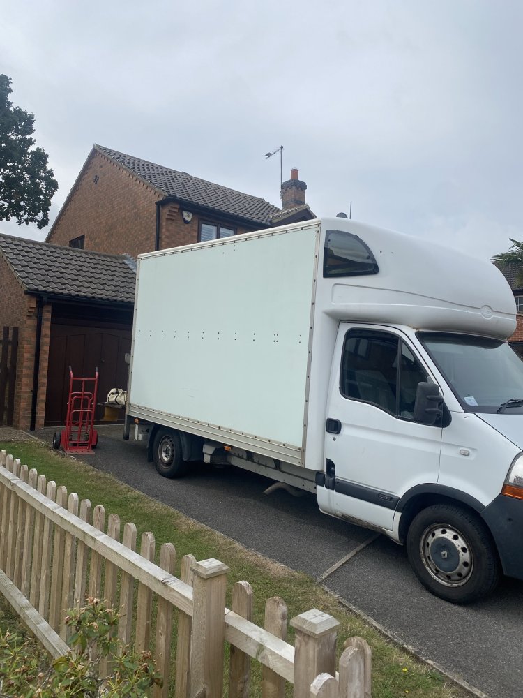 Make Your Removals Milton Keynes Easy with TDN MAN&VAN – Book Now!