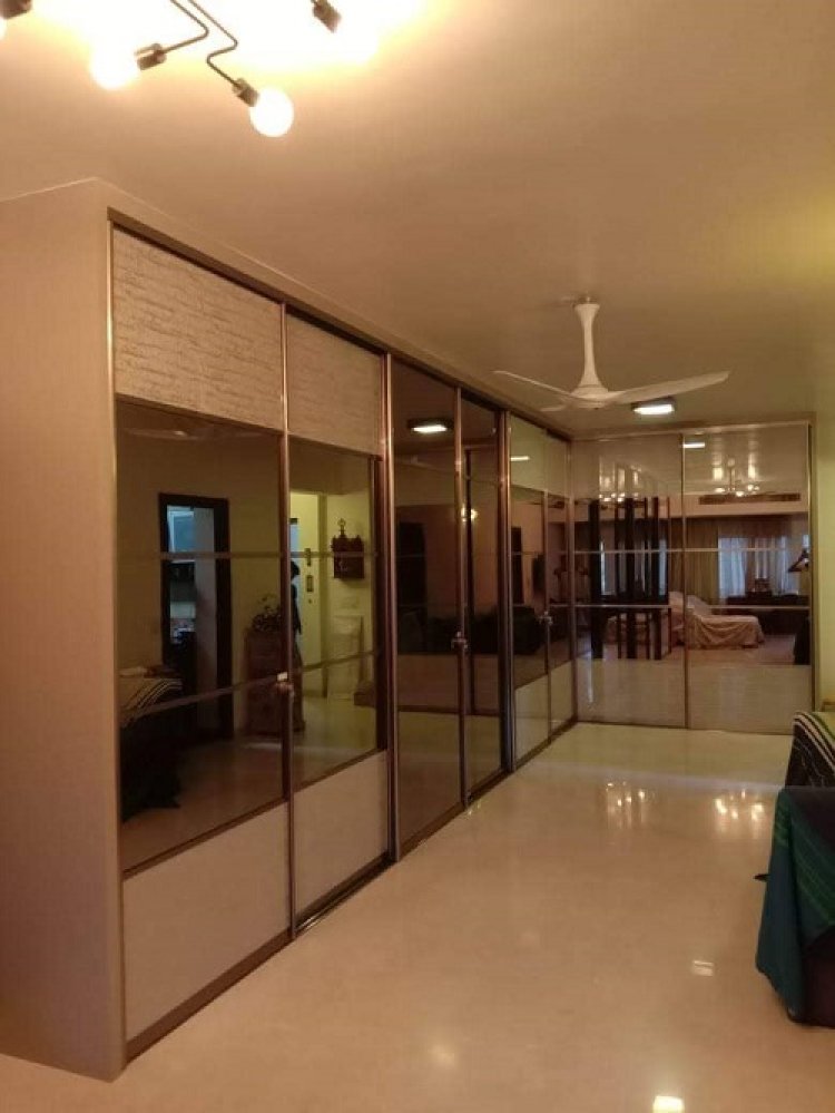 Lacquer Glass Wardrobes | Wardrobe Dealers and Manufacturers in Delhi - Gurgaon - Noida