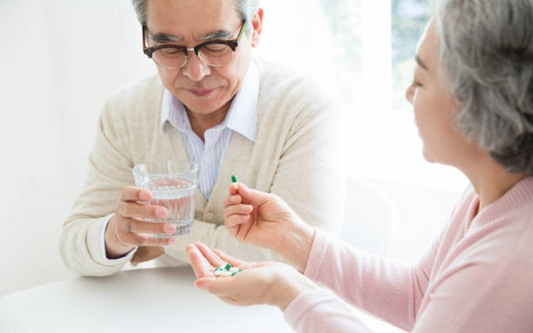 The Importance of Taking Multivitamins for Bone Health in Men and Women