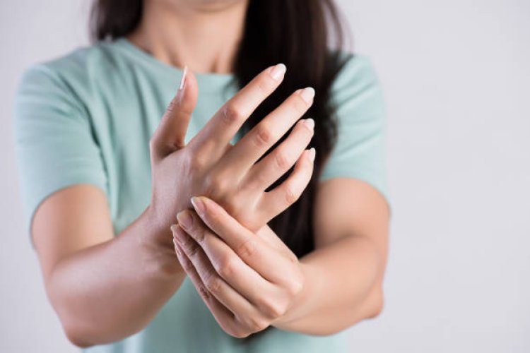 Overcoming Wrist Pain: Identifying Causes and Finding Relief