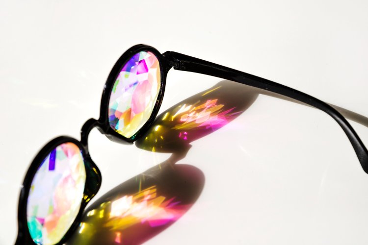 Photochromic Lenses Market Trends, Industry Analysis And Forecast To 2033