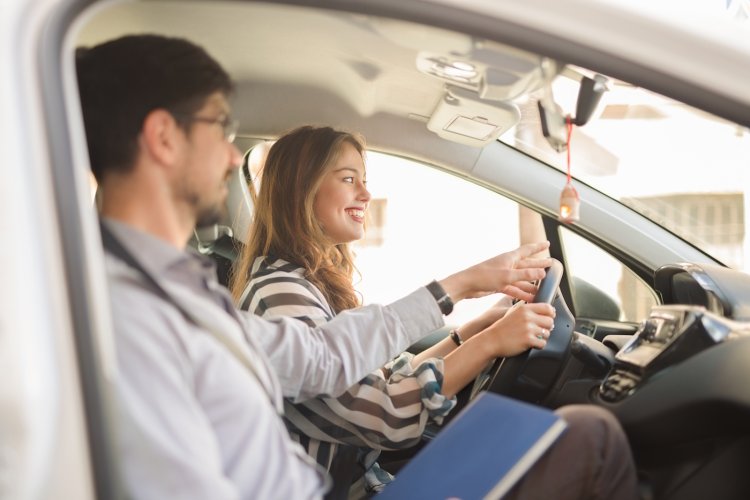 How to Overcome Driving Anxiety with the Best Driving Schools in Scarborough