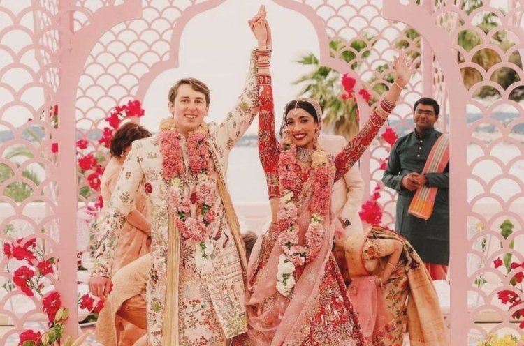 The Ultimate Guide to Wedding Photographers in Delhi: Pricing, Features, and Top Picks