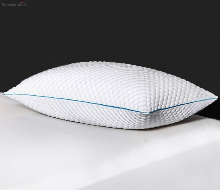 The Ideal Pillow Height and Material for Deep Sleep and Comfort