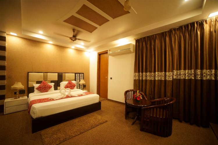 Hotel Rooms with Budget of Rs.3500 to Rs.6000 in Janakpuri