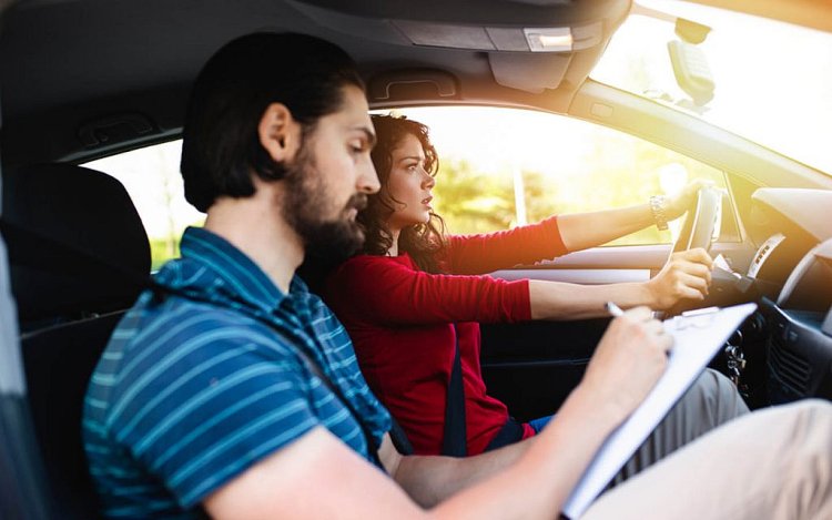 Winter Driving Courses in North York: Stay Safe on Icy Roads