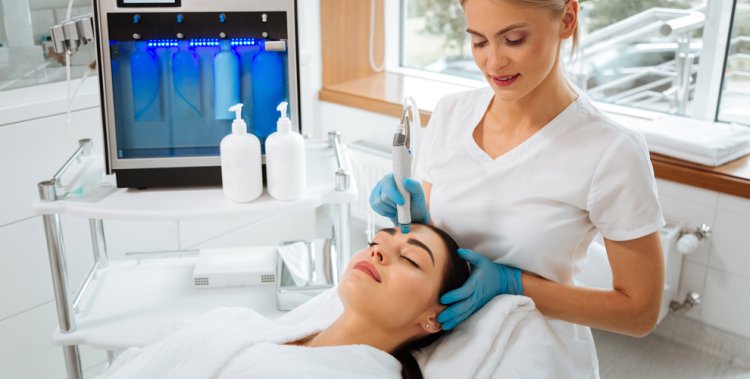 Pamper Your Skin with HydraFacial Therapy in Dubai