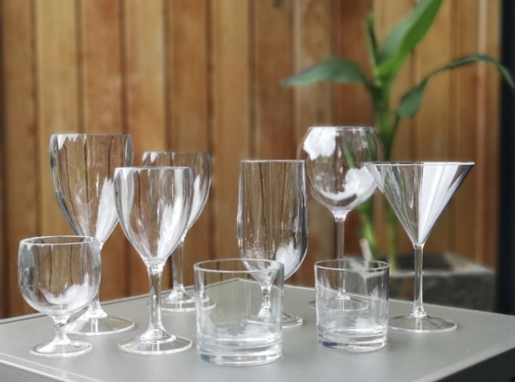 Why Polycarbonate Glasses Are Revolutionizing Hospitality