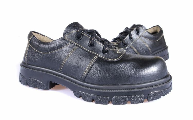 Step Confidently: Understanding Safety Shoes in Singapore with PSE Safety Corporation PTE LTD