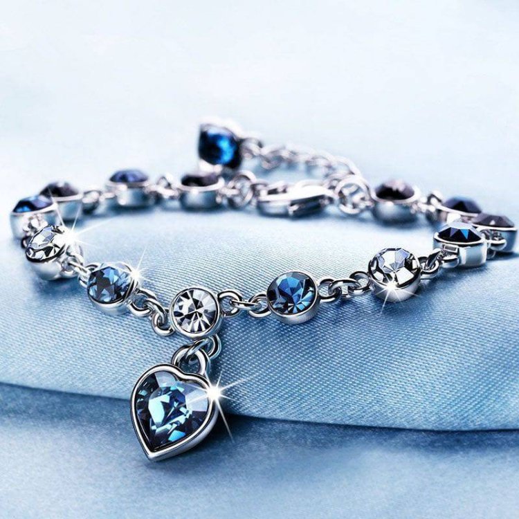 Celebrate Her Elegance Order Gorgeous Jewellery Gifts for Women Online with YuvaFlowers