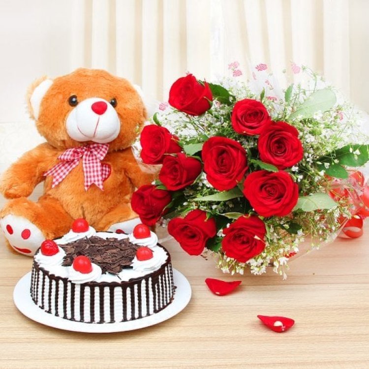 Romantic Anniversary Gift Ideas That Can Be Ordered from the Comfort of Home