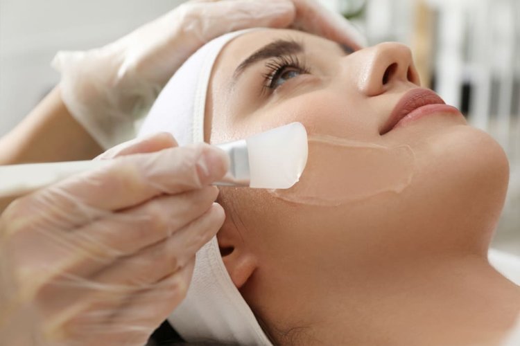 Where to Find Salicylic Acid Peel Treatments in the UAE
