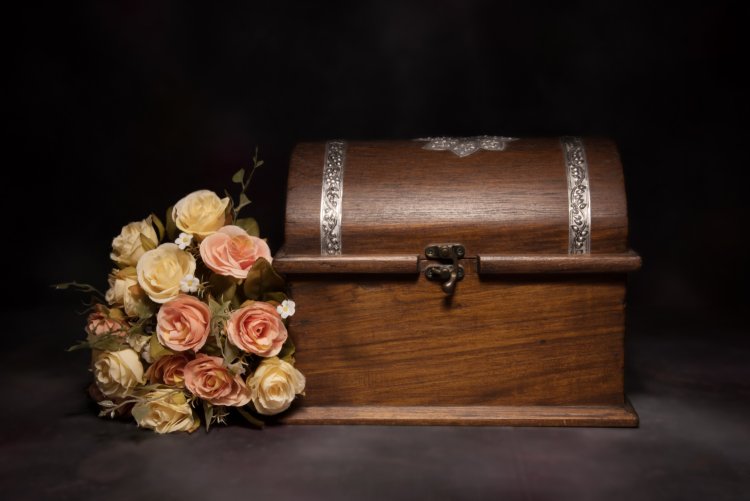 A Gentle Guide to Choosing Cremation Urns for Ashes