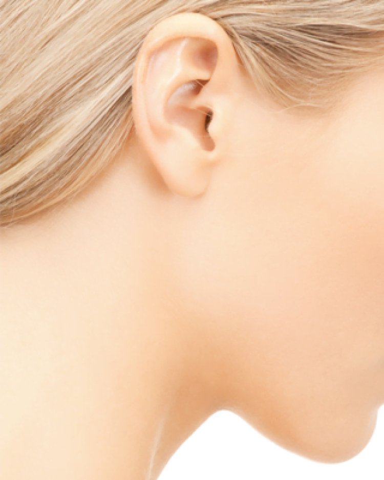 Earlobe Shape Guide: Find the Best Earrings for You