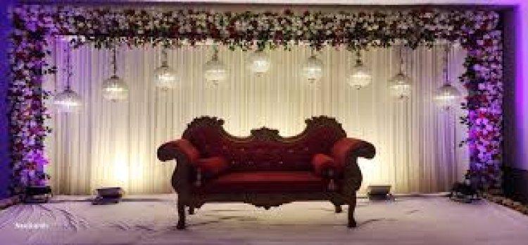Choosing Between Budget and Luxury Hotels in Ayodhya: A Practical Guide for Travelers and Wedding Planners