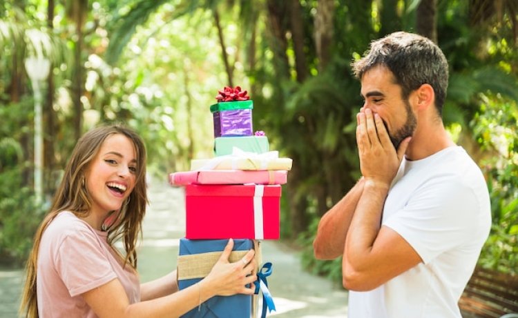 What Are the Best Birthday Gifts for Men That Show You Truly Know Him?